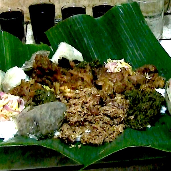 Tradition malgache : vélas et hommage à l'esprit des morts